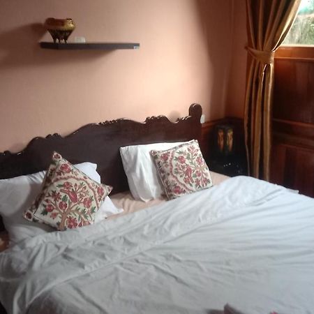 Pukyo Bed And Breakfast Belgian Lao Ban Nangoy Buitenkant foto