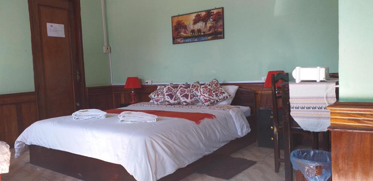 Pukyo Bed And Breakfast Belgian Lao Ban Nangoy Buitenkant foto